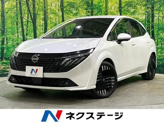 Nissan Aura