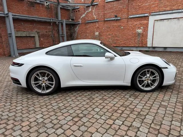 Porsche 911 photo 6