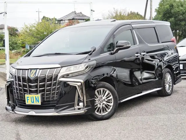 Toyota Alphard Hybrid photo 1