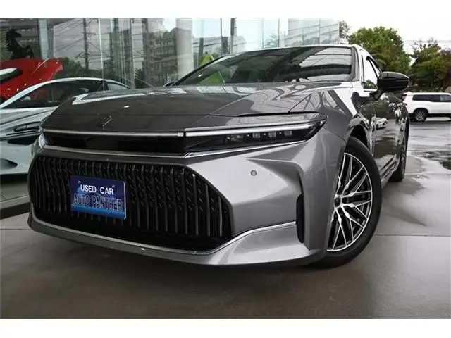 Toyota Crown Hybrid