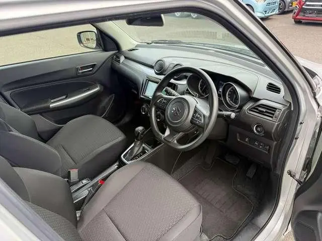 Suzuki Swift fotoğraf 8