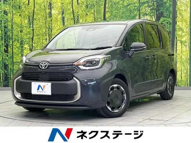 Toyota Sienta photo 1