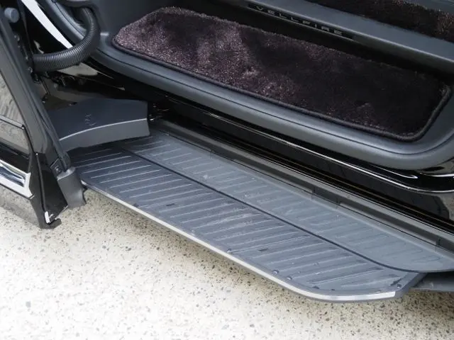 Toyota Vellfire Hybrid photo 13