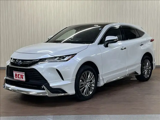 Toyota Harrier Hybrid fotoğraf 1