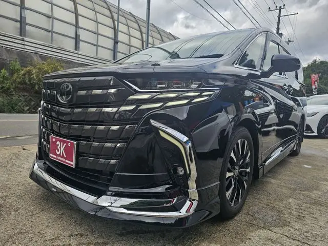 Toyota Alphard Hybrid photo 1