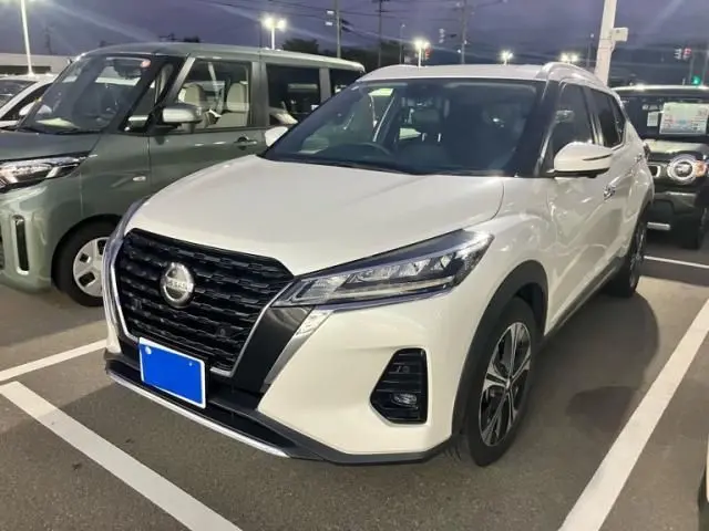 Nissan Kix