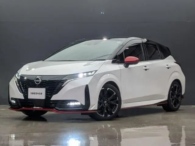 Nissan Aura