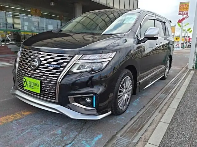 Nissan Elgrand photo 1