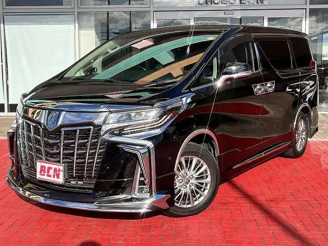 Toyota Alphard Hybrid fotoğraf 1