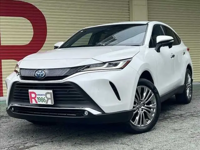 Toyota Harrier Hybrid fotoğraf 1