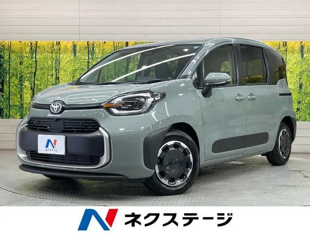 Toyota Sienta fotoğraf 1