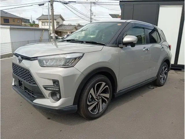 Toyota Raize photo 1