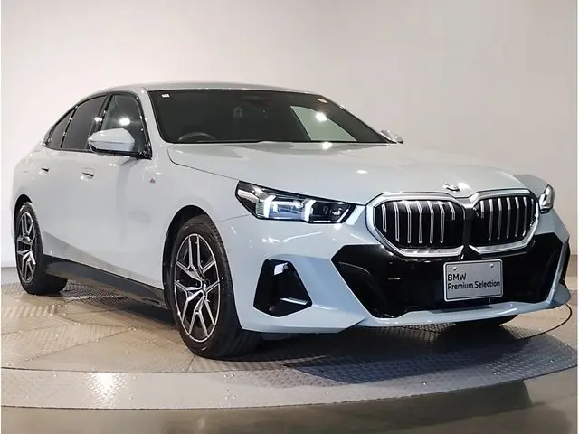 BMW 5 Serisi photo 8