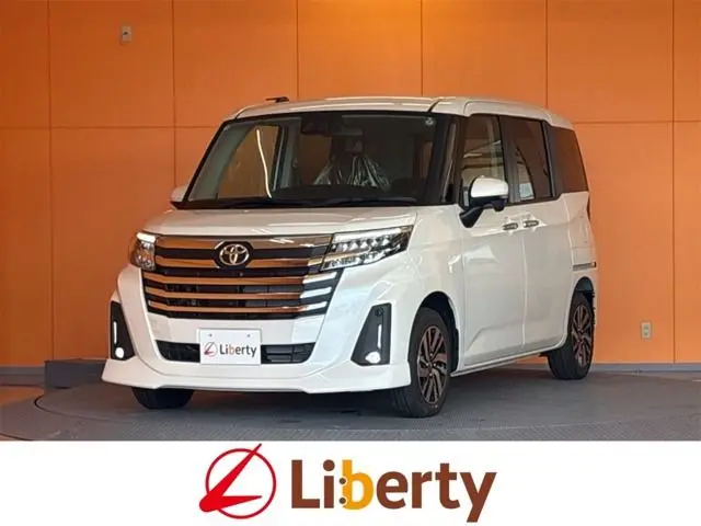 Toyota Roomy photo 1