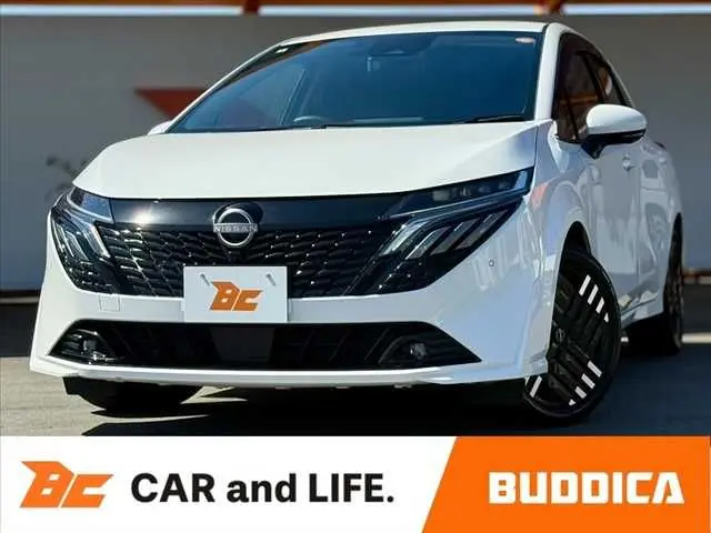 Nissan Aura