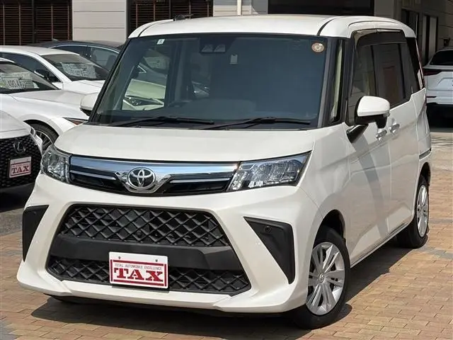 Toyota Roomy photo 1