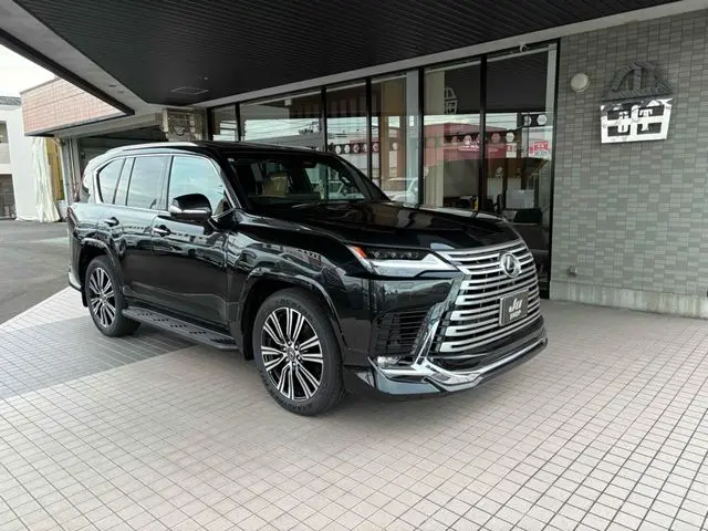 Lexus LX 600