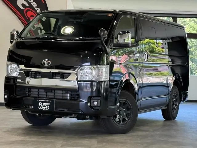 Toyota Hiace Van fotoğraf 1