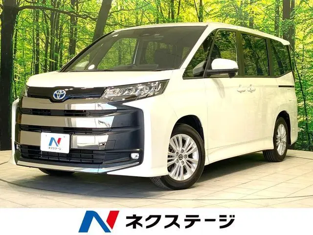 Toyota Noah fotoğraf 1