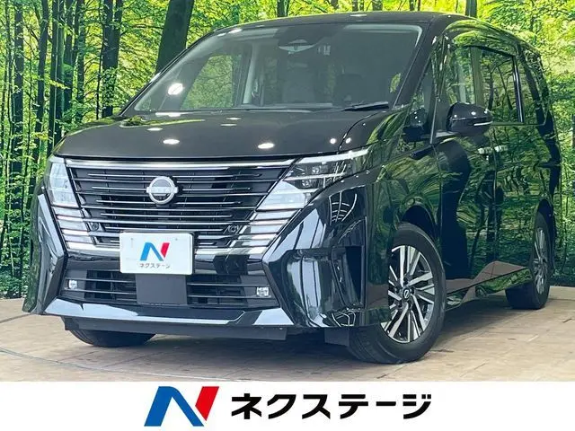 Nissan Serena fotoğraf 1