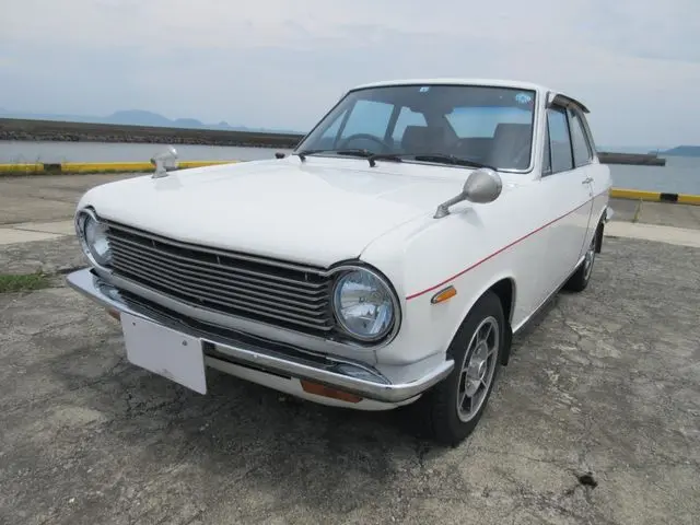 Nissan Sunny Coupe