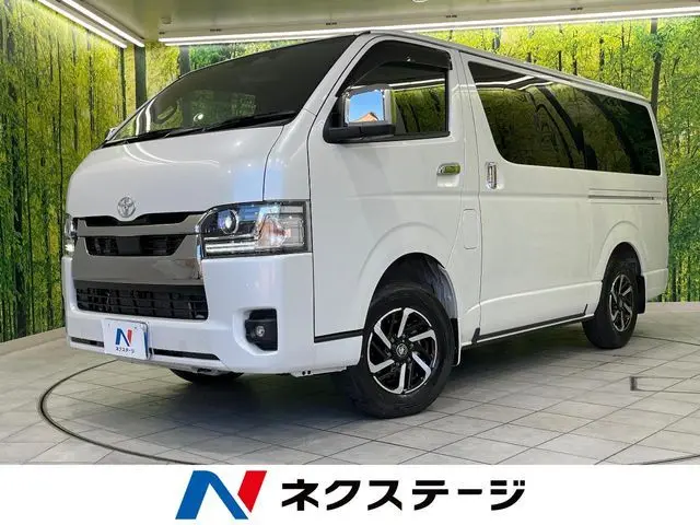 Toyota Hiace Van fotoğraf 1