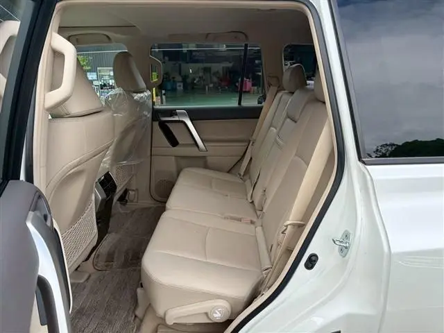 Toyota Land Cruiser Prado photo 5
