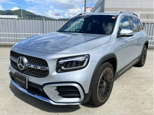 Mercedes-Benz GLB-Class fotoğraf 1