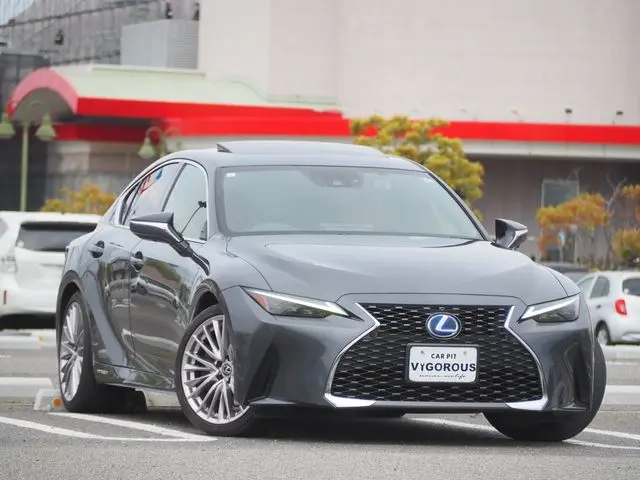 Lexus IS 300h