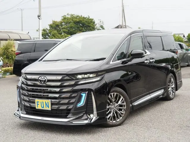 Toyota Vellfire Hybrid photo 4