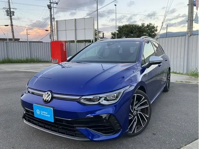 Volkswagen Golf R Variant photo 1