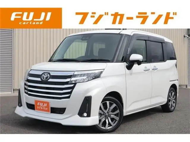 Toyota Roomy photo 1