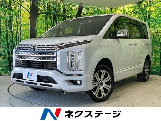 Mitsubishi Delica D:5