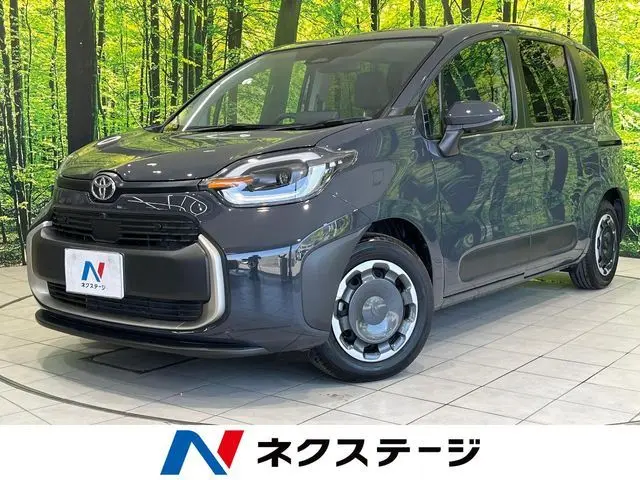Toyota Sienta fotoğraf 1