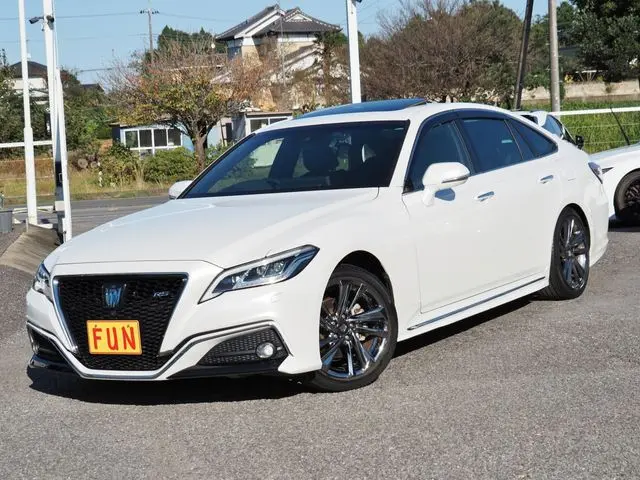 Toyota Crown Hybrid