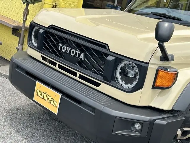 Toyota Land Cruiser photo 5