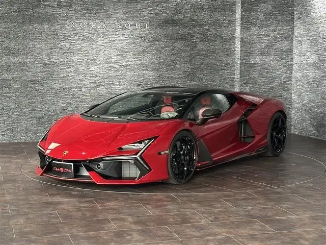 Lamborghini Revuelto