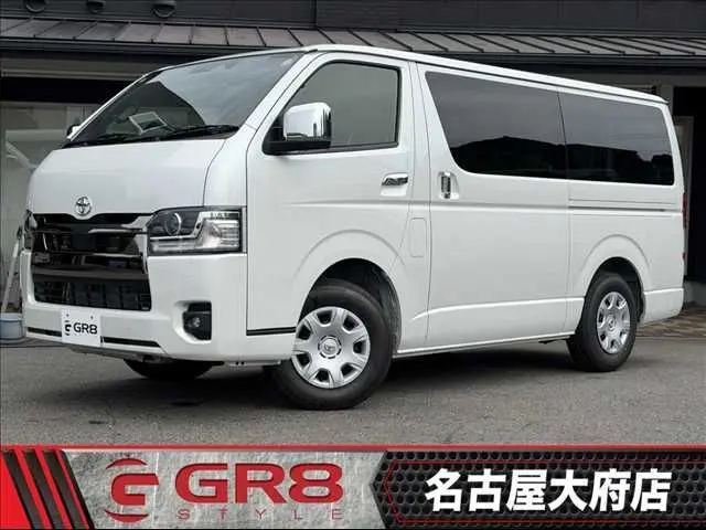 Toyota Hiace Van fotoğraf 1