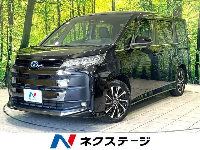 Toyota Noah fotoğraf 1