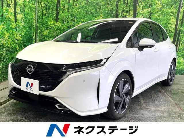 Nissan Aura