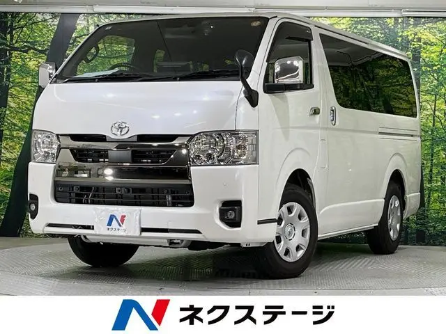 Toyota Hiace Van fotoğraf 1