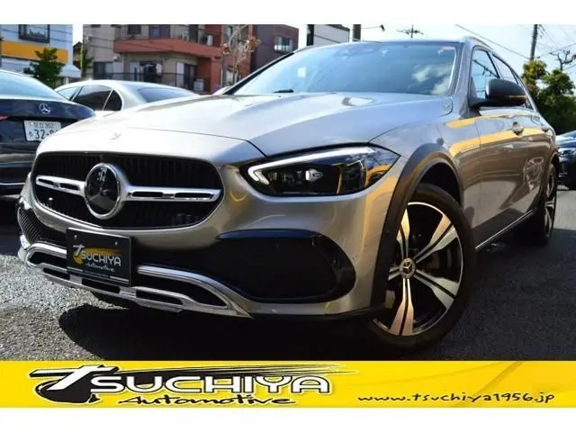 Mercedes-Benz C-Class fotoğraf 1