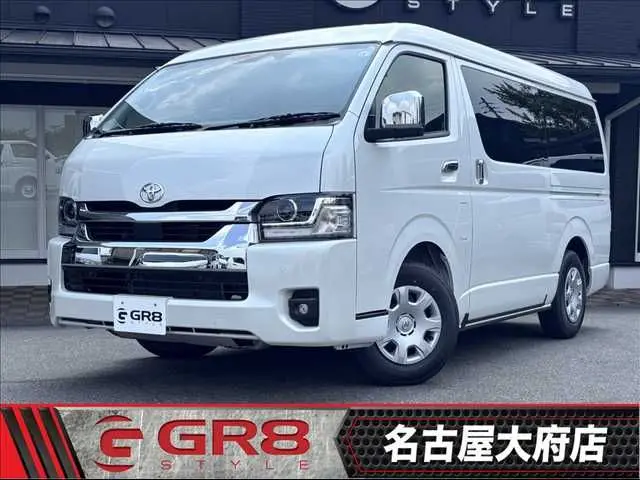 Toyota Hiace Wagon photo 1