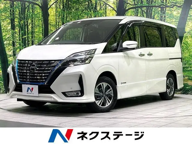 Nissan Serena fotoğraf 1
