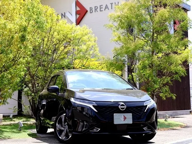 Nissan Aura