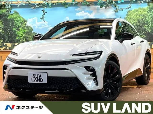 Toyota Crown Sport fotoğraf 1