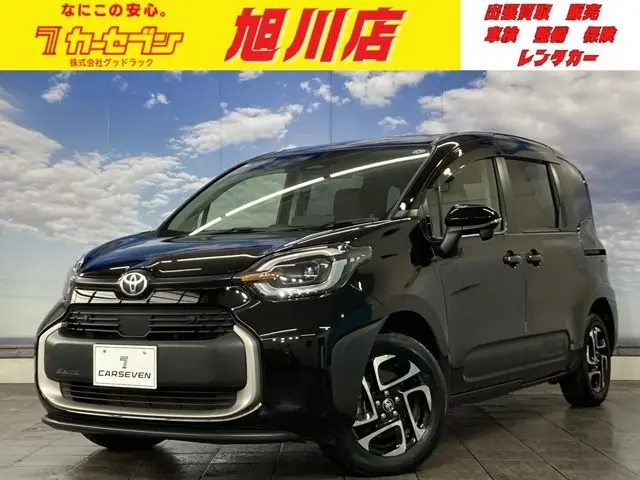 Toyota Sienta photo 1