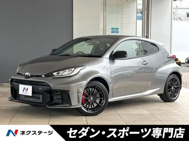 Toyota Yaris photo 1