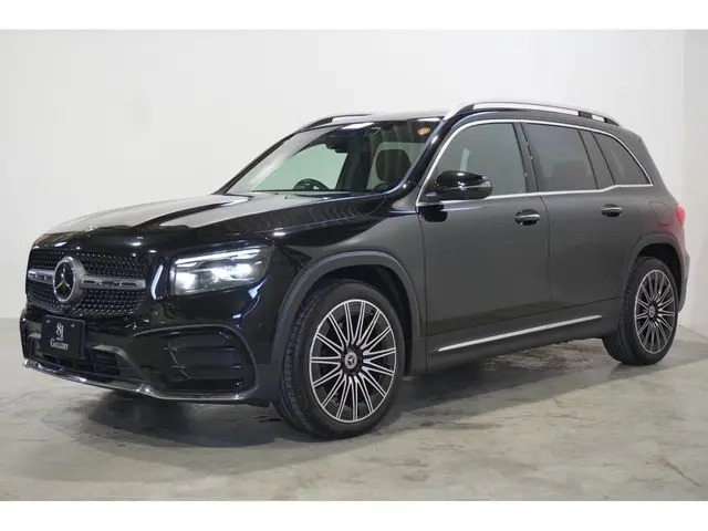 Mercedes-Benz GLB-Class fotoğraf 1