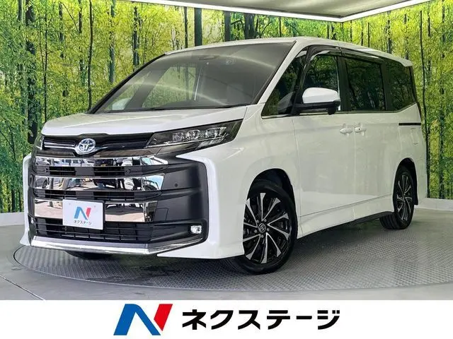 Toyota Noah photo 1